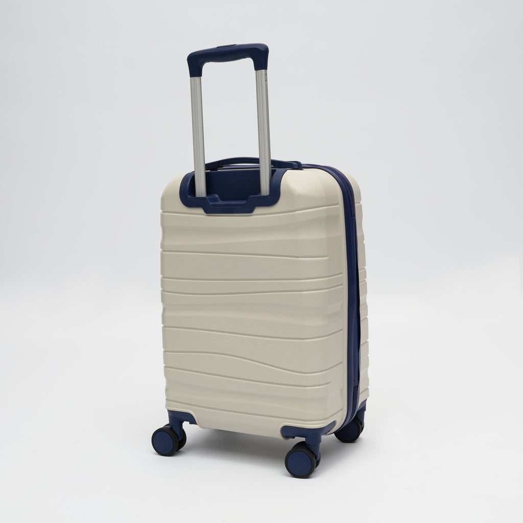 3-Piece Luggage Set with integrated luggage scale and USB port