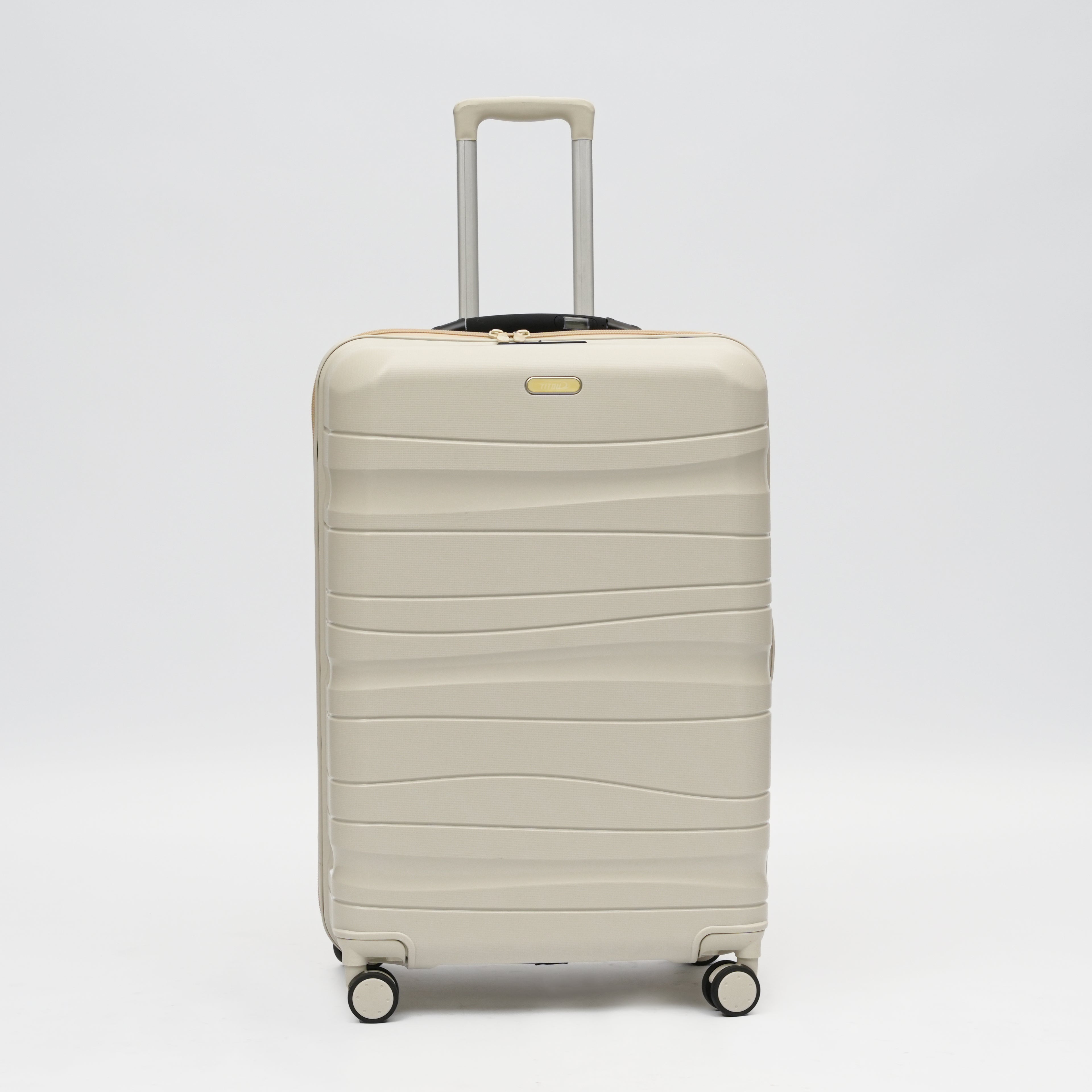 3-Piece Luggage Set with integrated luggage scale and USB port